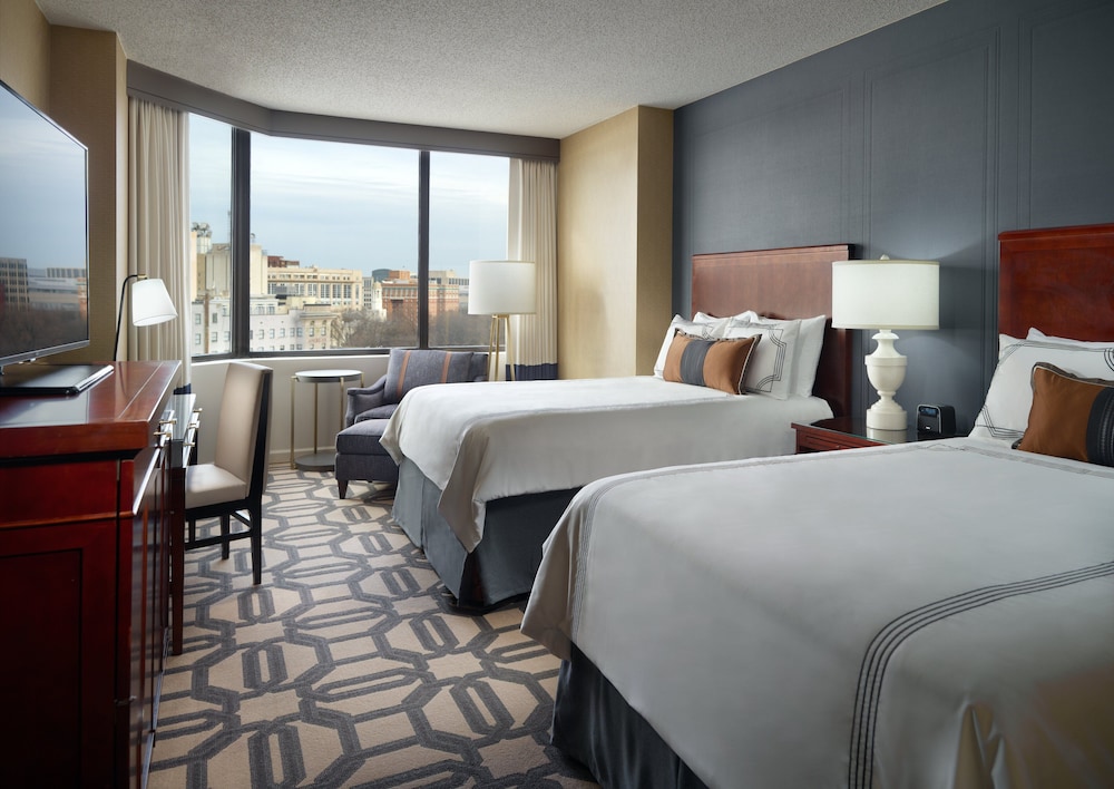 Premier Room, 2 Double Beds (High Floor)