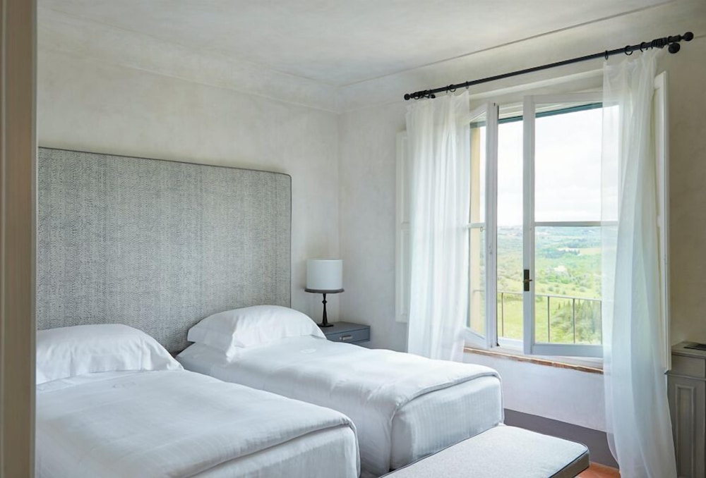 Suite, Multiple Beds (Como) photo 3