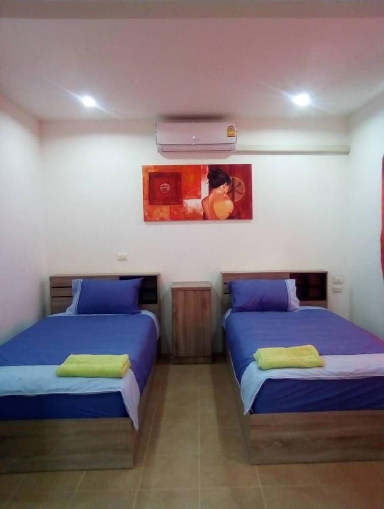 Economy Apartment photo 1