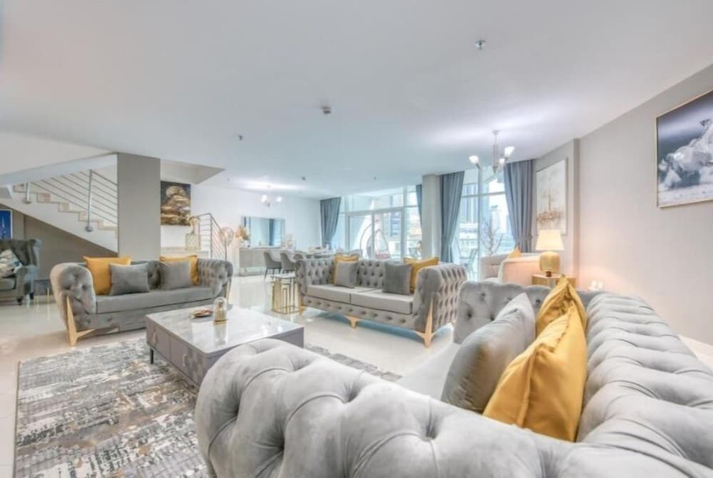 Deluxe Apartment, Ensuite, Pool View (4 Bed)