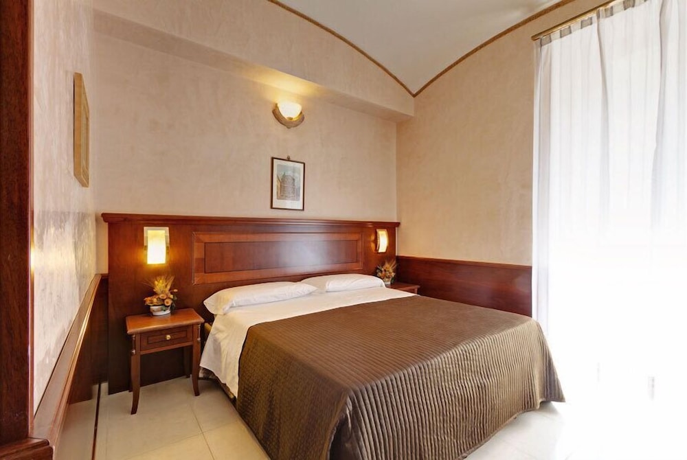 Double or Twin Room photo 1