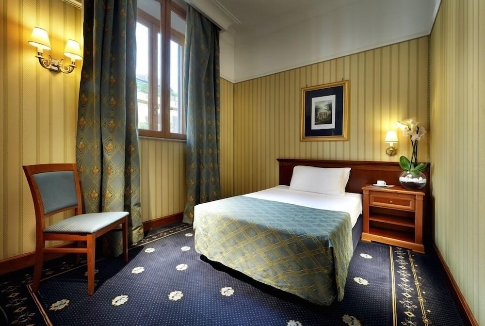 Economy Double Room Single Use photo 3