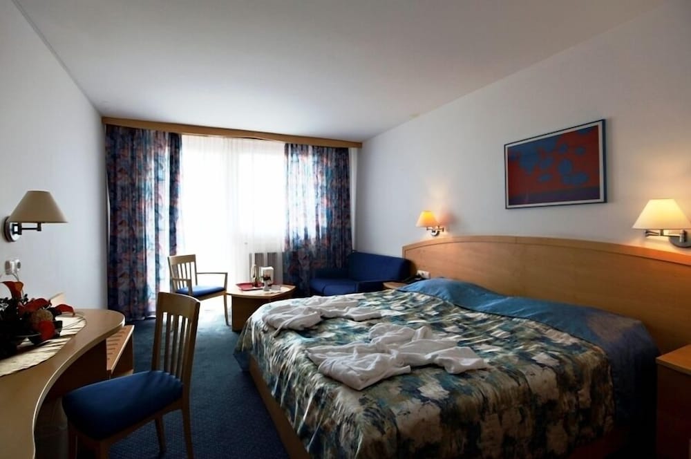 Economy Double Room photo 3