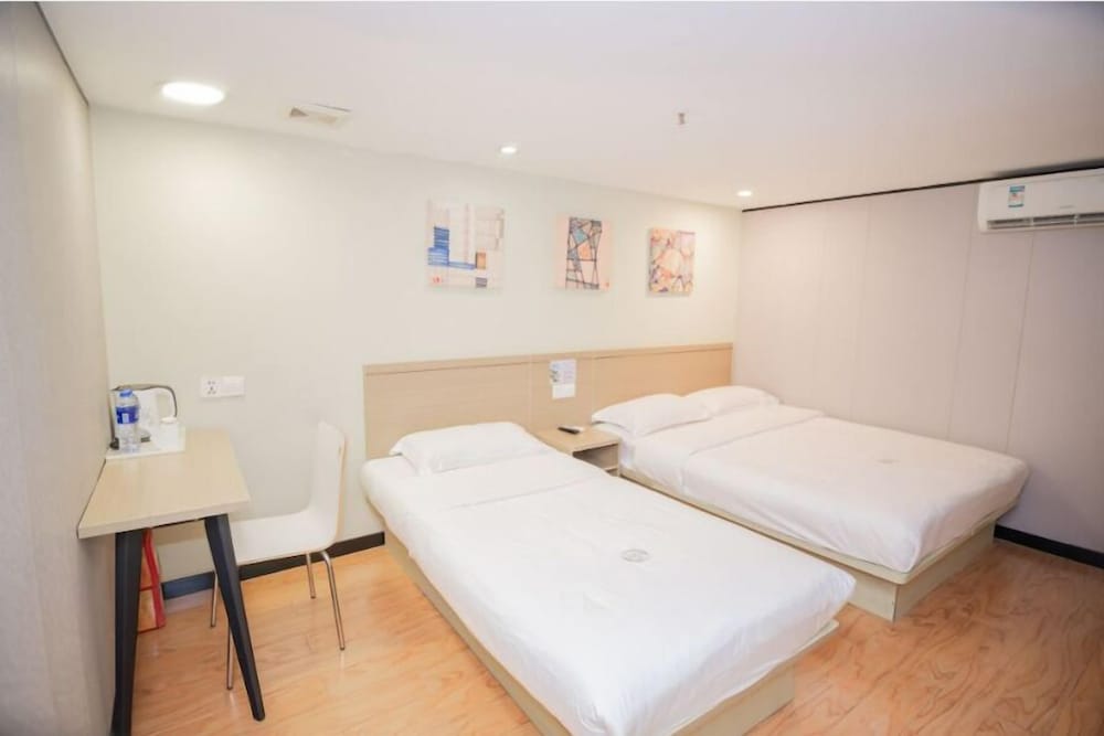 Comfort Twin Room photo 1