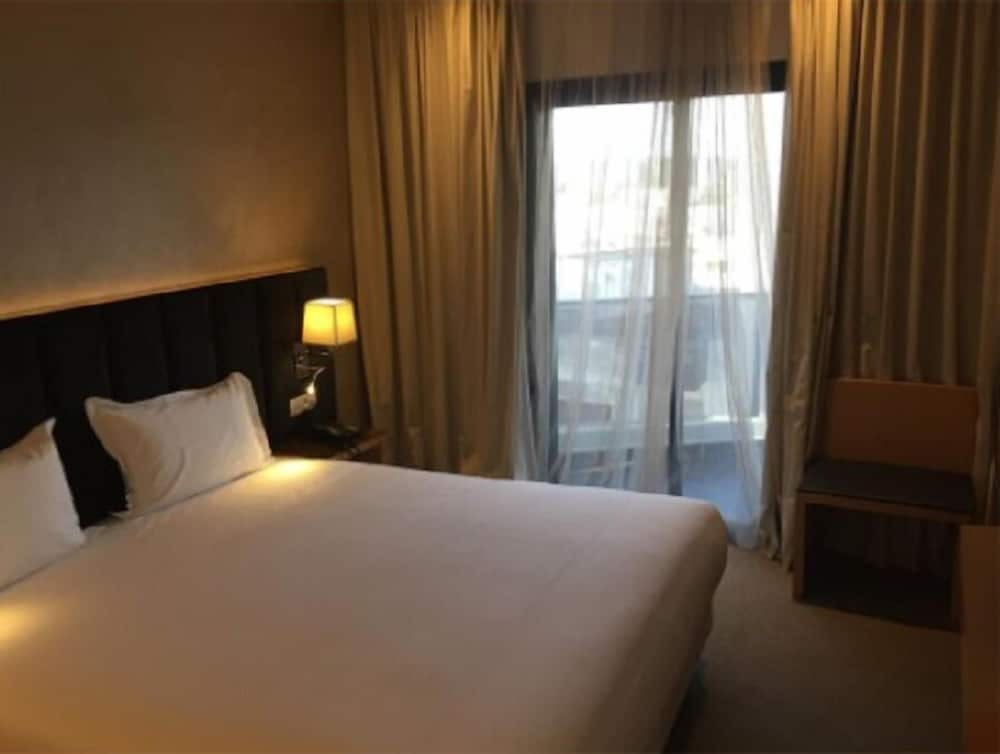 Comfort Suite, 1 King Bed, Accessible, Non Smoking photo 1
