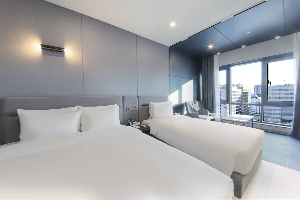 Junior Studio Suite photo 2