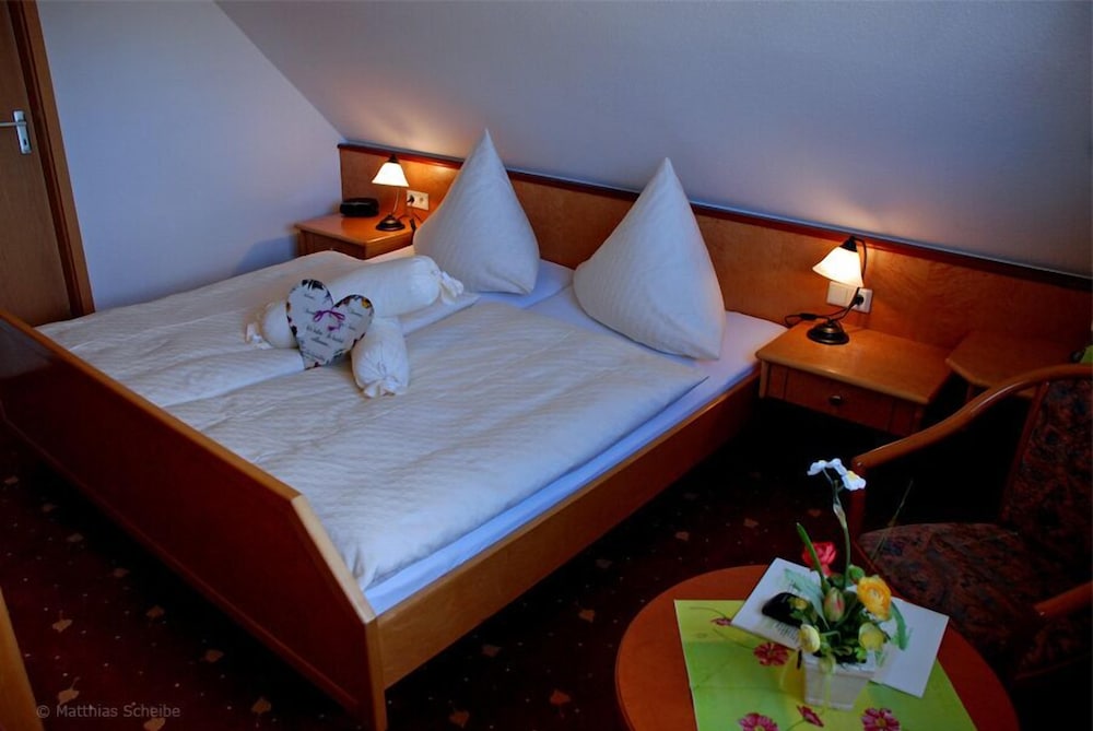 Double Room (Small) photo 3