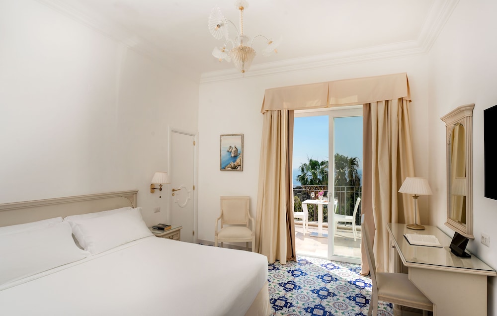 Standard Double or Twin Room, Balcony, Sea View - Photo 1