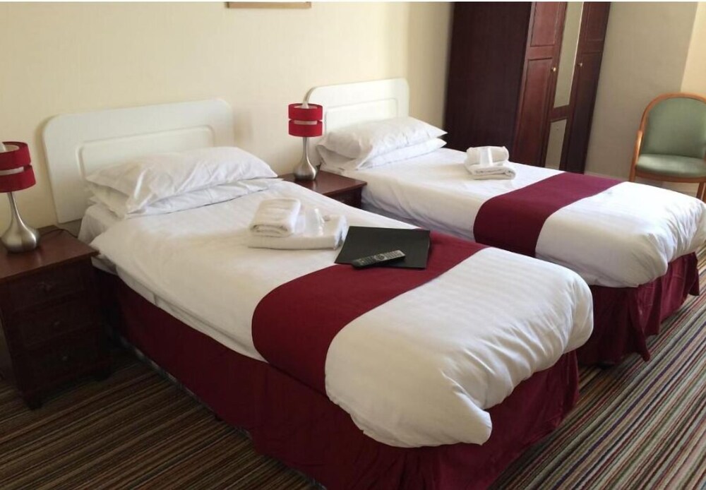 Twin room with sea view