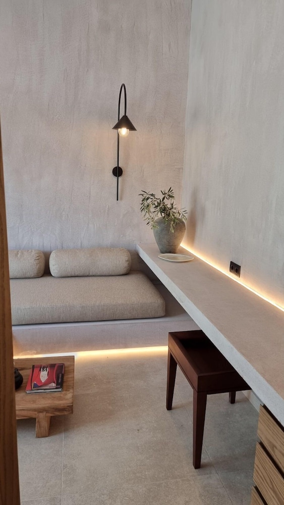 Suite, Private Pool - Photo 18
