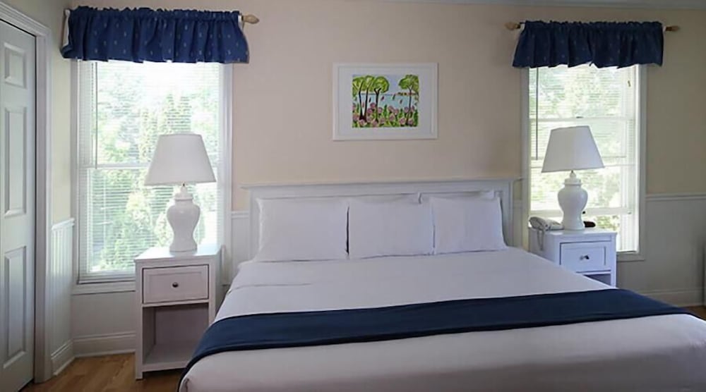 Standard Single Main Inn