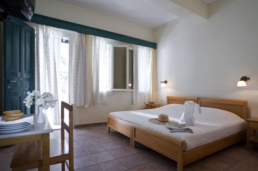 Standard Room - Photo 2