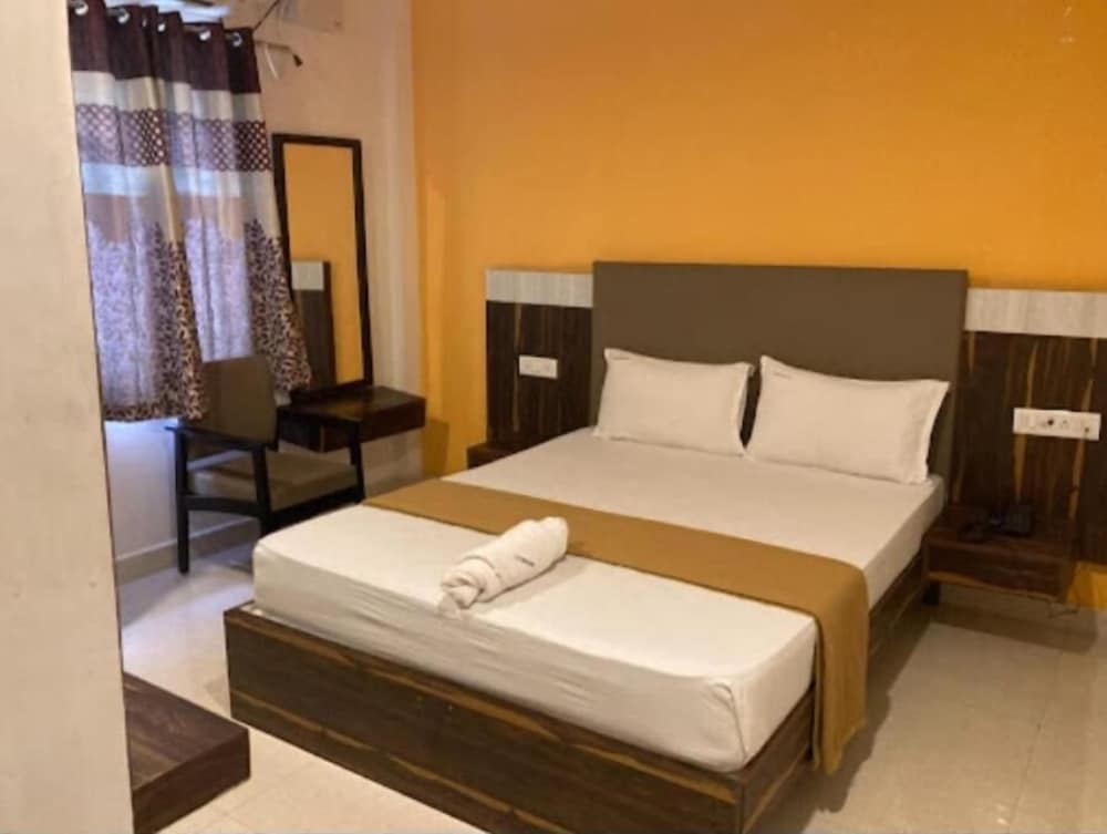 Deluxe Room, 1 Queen Bed