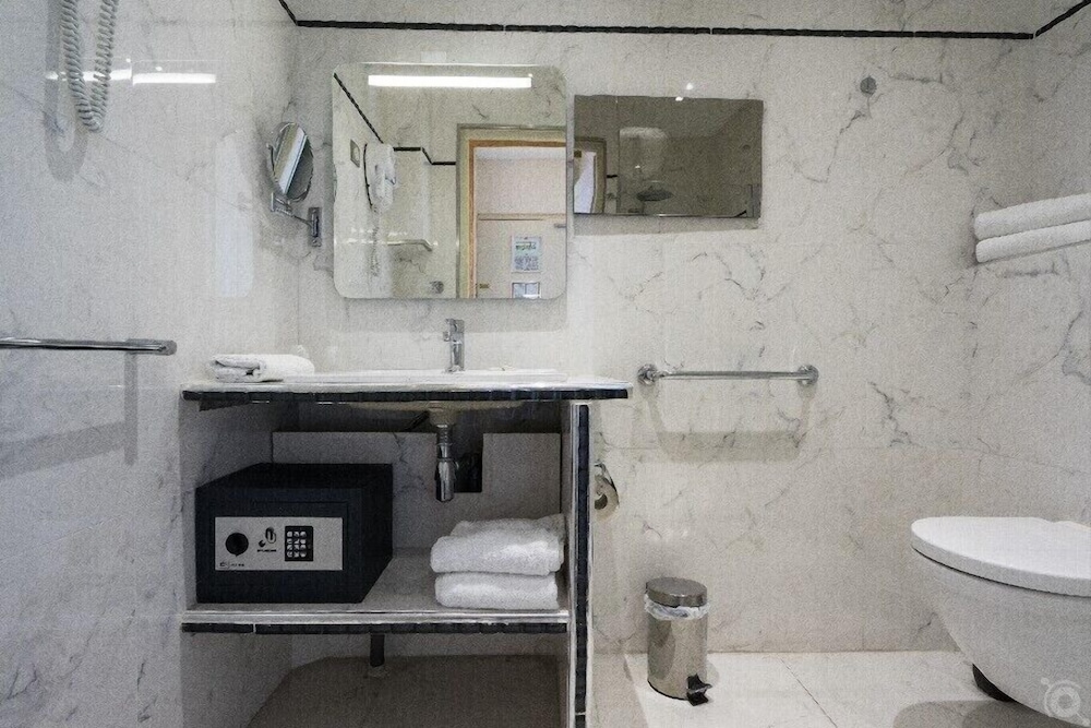 Double Room, Ensuite (Group 6 (6)) photo 2