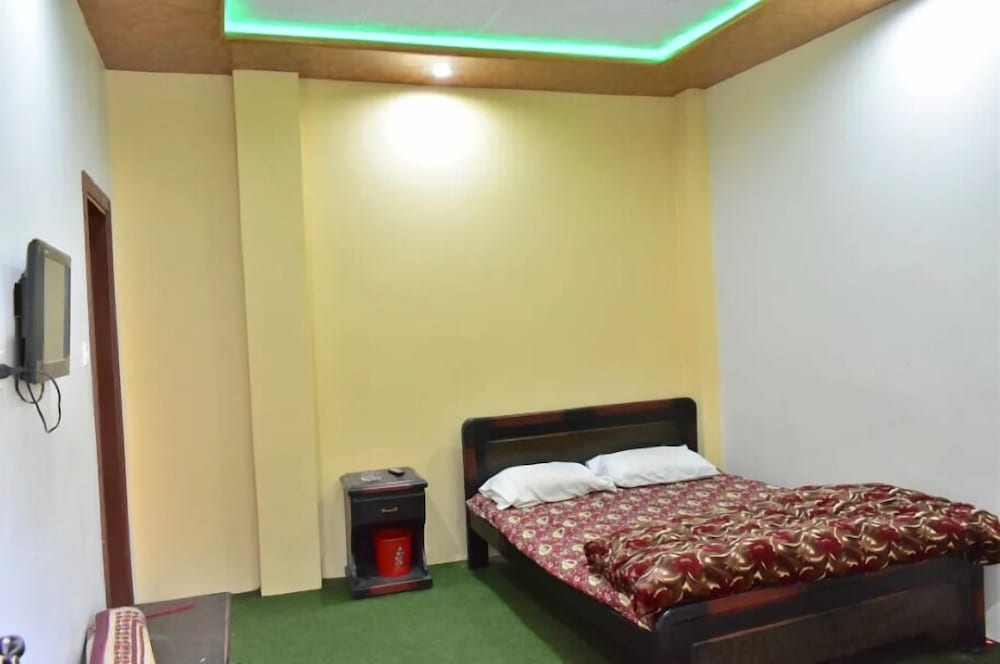 Deluxe Double or Twin Room photo 2