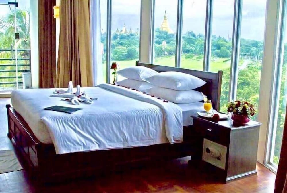 Executive Double or Twin Room, City View