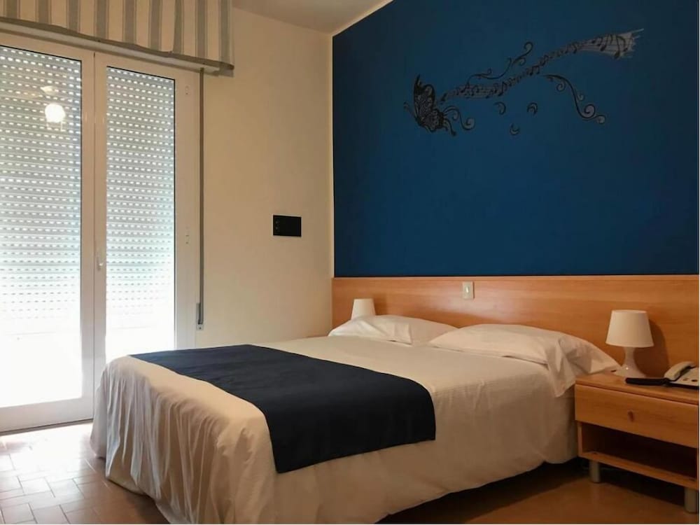 Classic Triple Room, Terrace