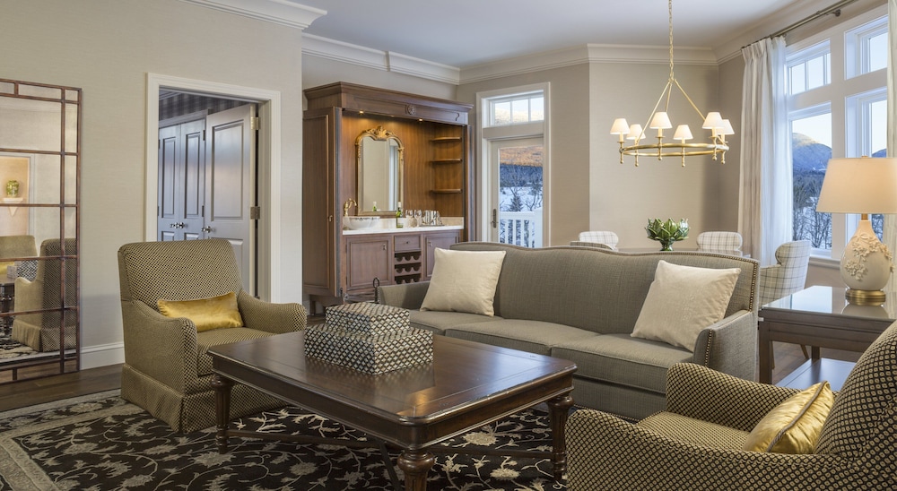 Suite, 1 King Bedroom (Presidential Wing, Two Balconies) photo 3