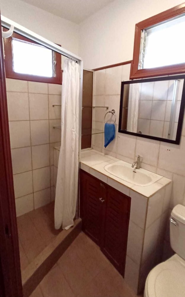 Basic Quadruple Room photo 2