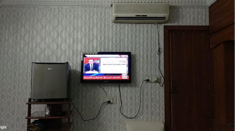 Standard Double or Twin Room photo 3