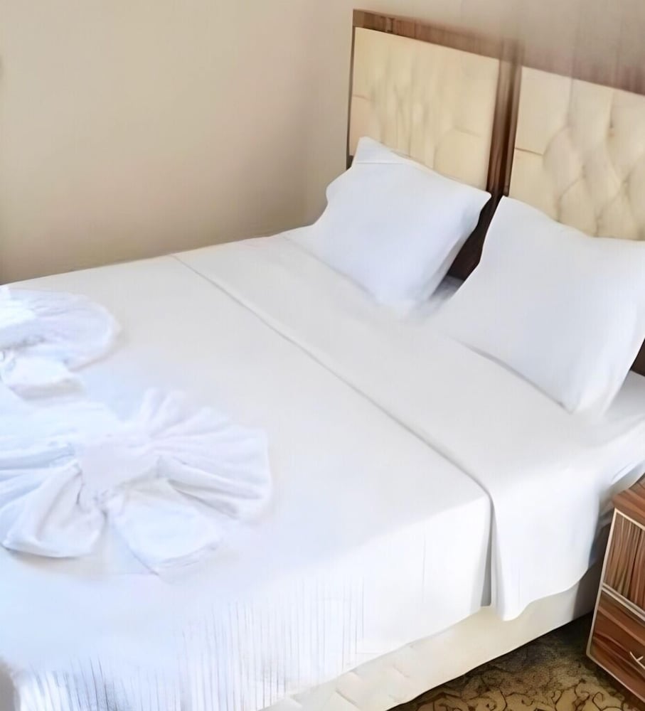 Standard Double Room, 1 Queen Bed, Balcony, Garden View