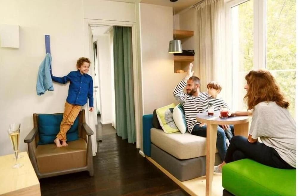 Family Room photo 1