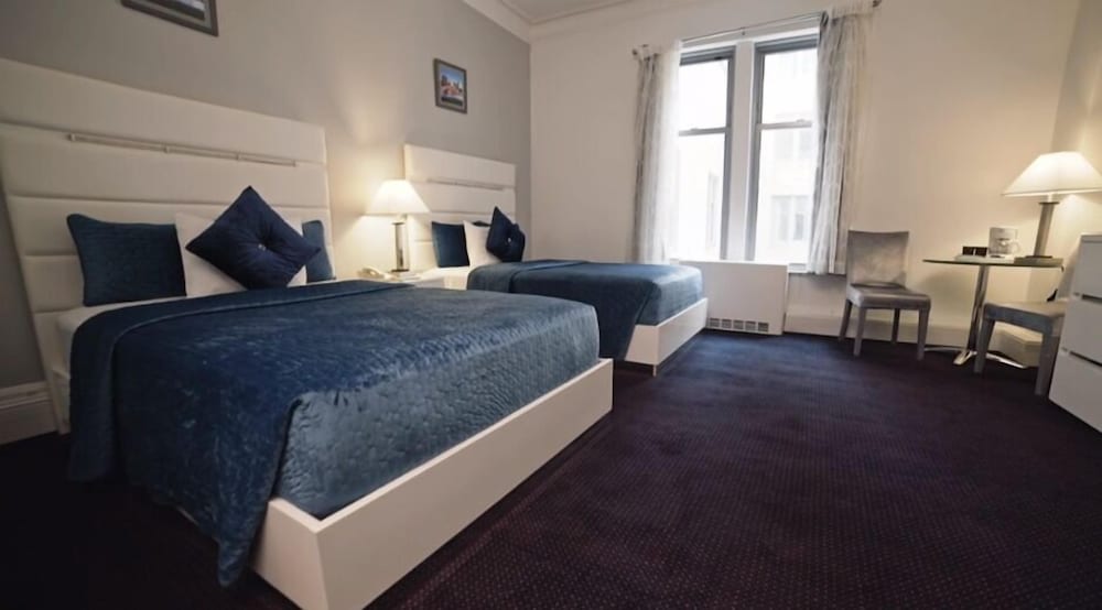Accessible Standard Room, 2 Double Beds - Photo 1
