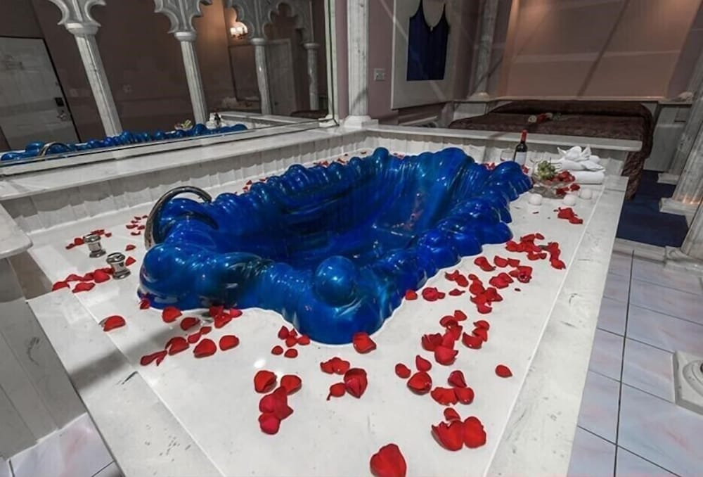 Honeymoon Room