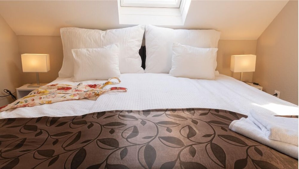Standard Double or Twin Room photo 1