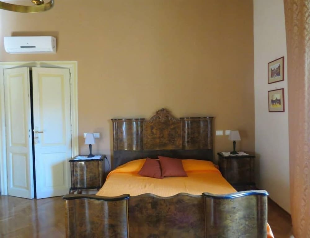 Double Room with Private External Bathroom