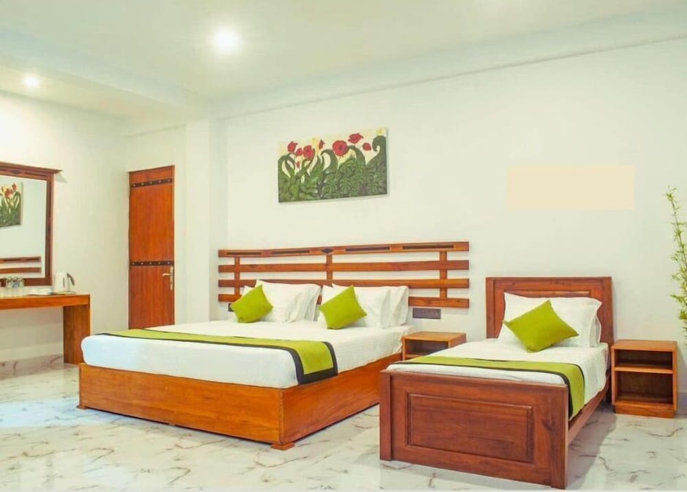 Deluxe Triple Room, Terrace, Hill View