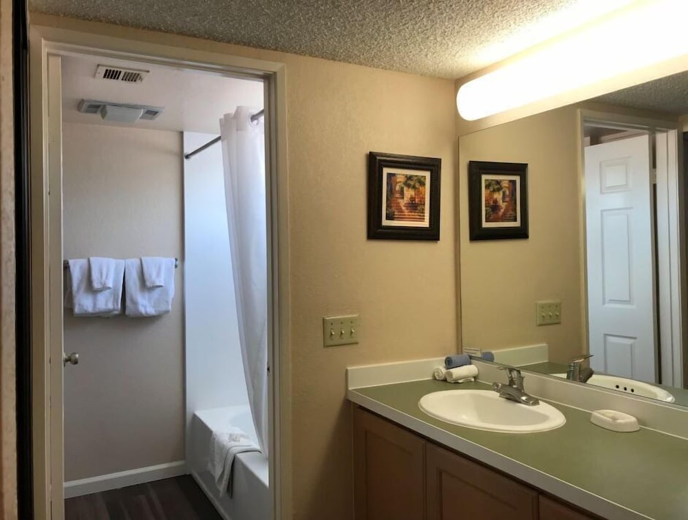 Two Bedroom - Photo 11
