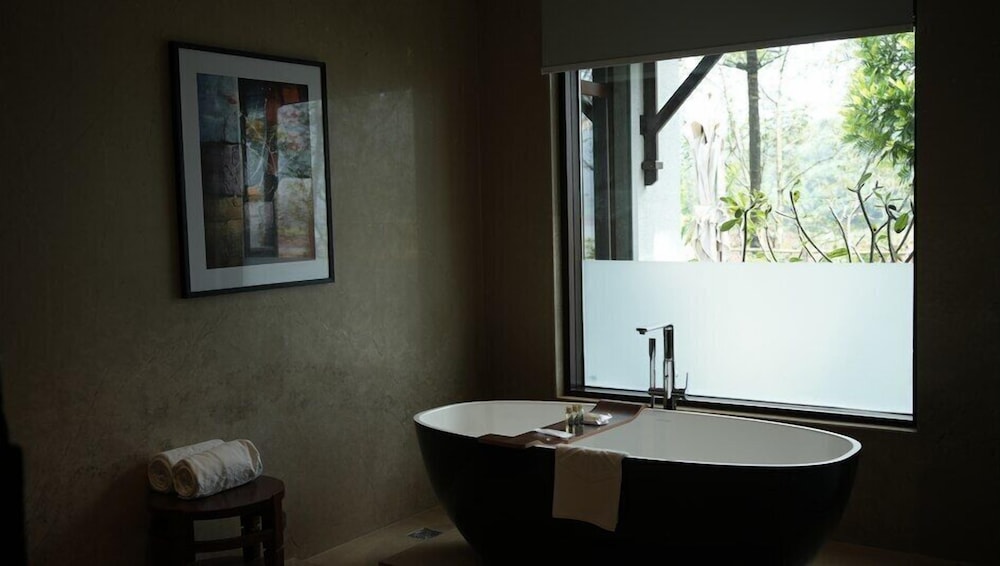Royal Suite, 2 Bedrooms (with Plunge Pool) Royal Suite, 2 Bedrooms (with Plunge Pool)