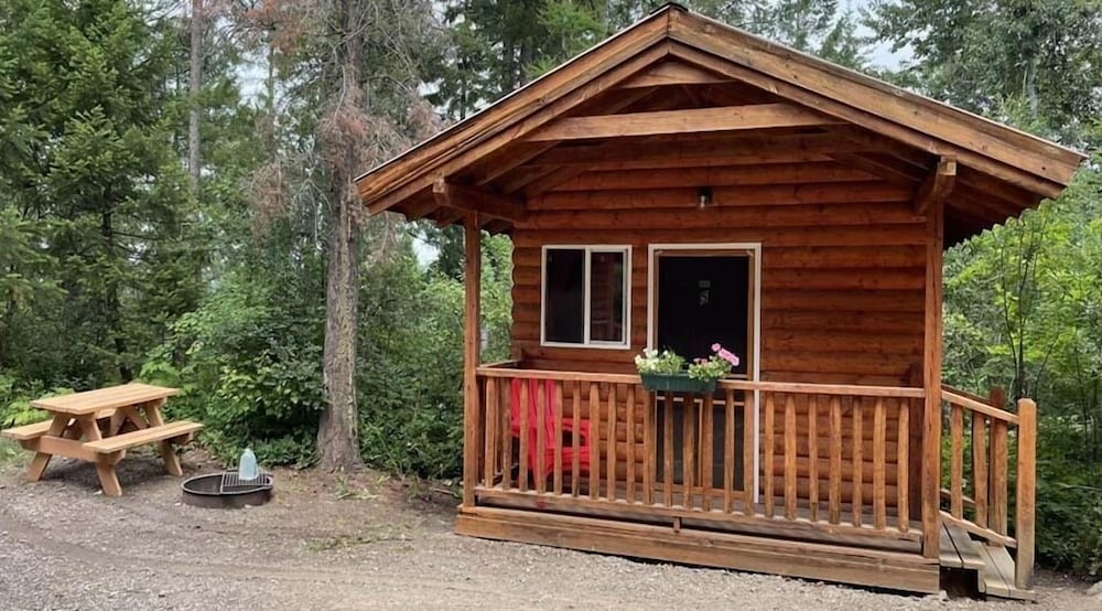Standard Cabin photo 1