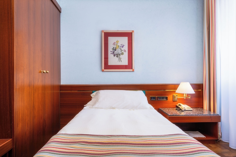 Business Single Room photo 2