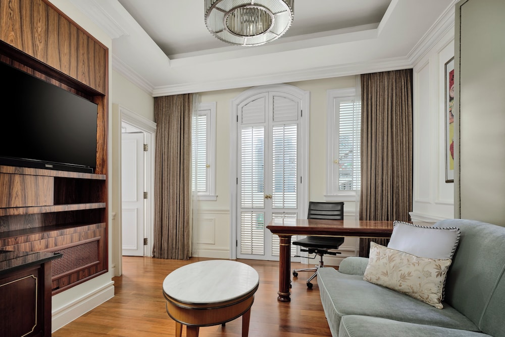 Suite (Heritage, Outdoor Porch) thumbnail 5
