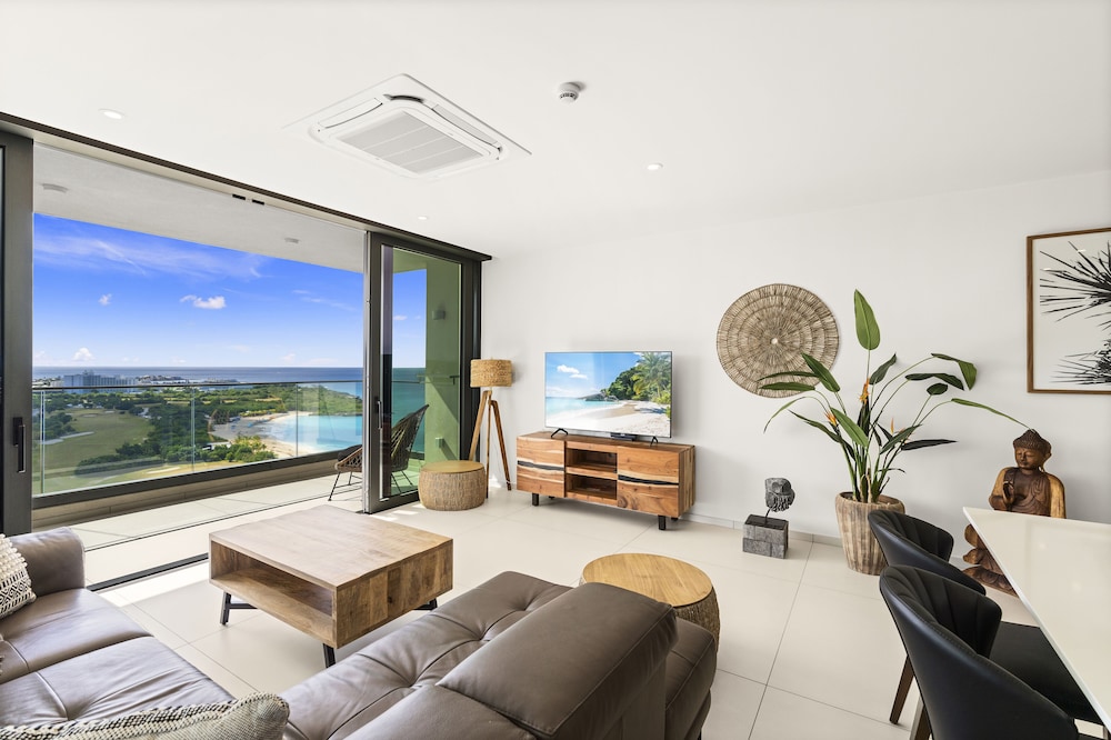 Luxury Apartment, 2 Bedrooms, Balcony, Beach View