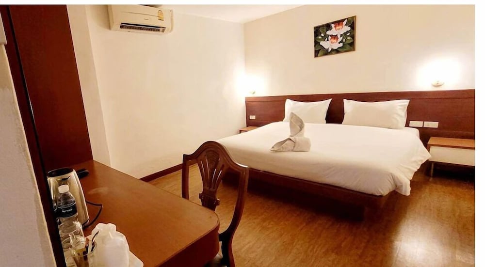 Standard Double Room, No Windows