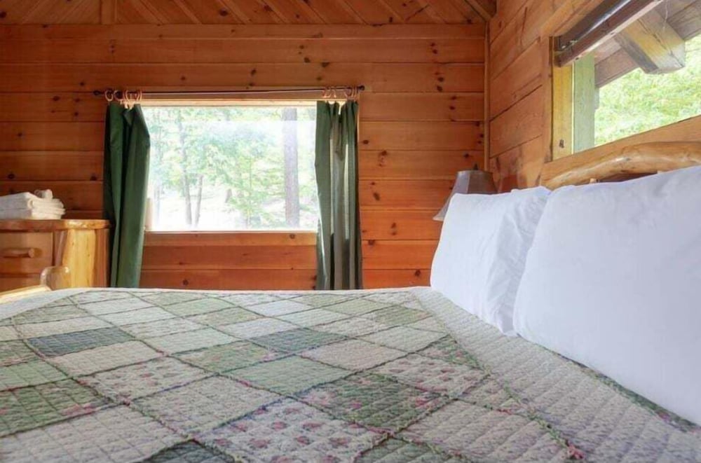 Cabin, Multiple Beds, Hot Tub, Mountain View photo 1