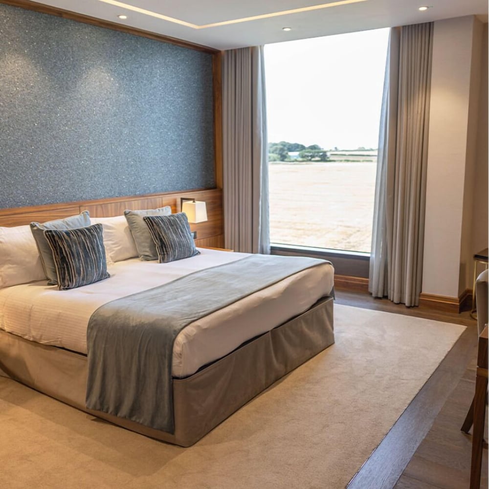 Standard Double or Twin Country View - Photo 1