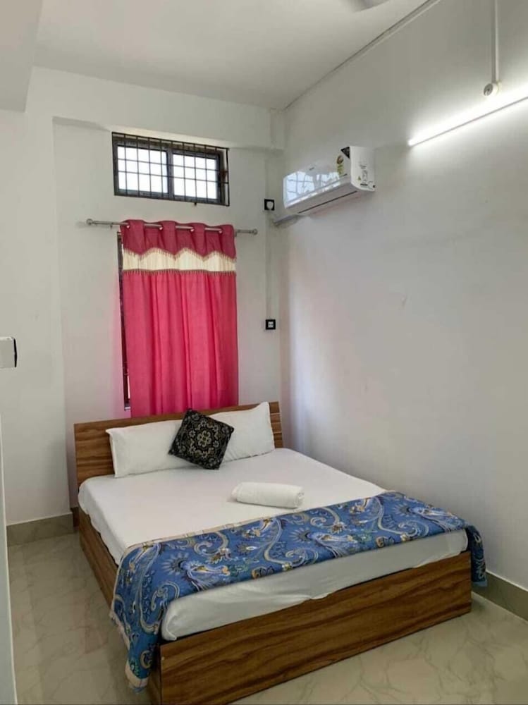 Classic Single Room, 1 Queen Bed