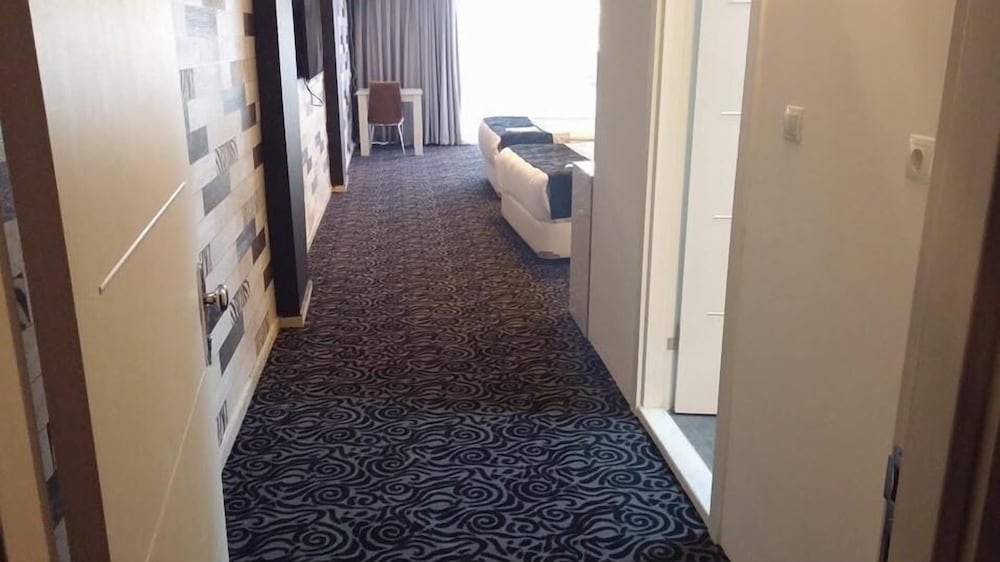 Comfort Triple Room photo 3