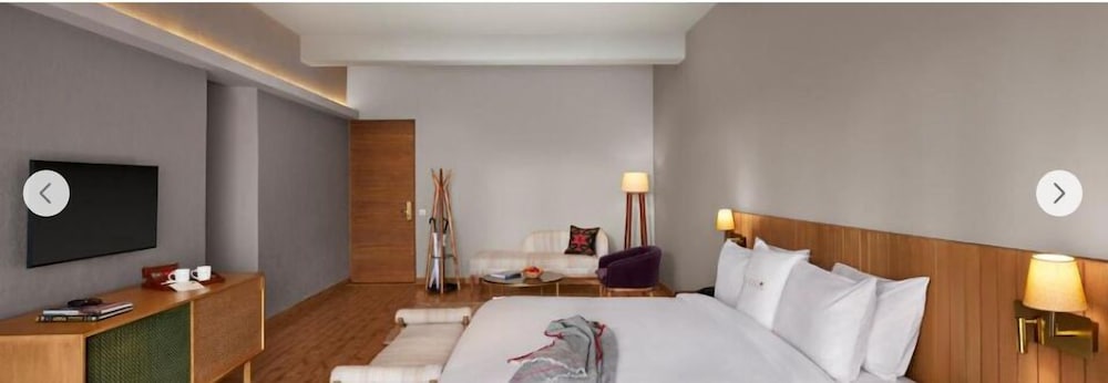 Superior Room, 1 King Bed (Premium Room)