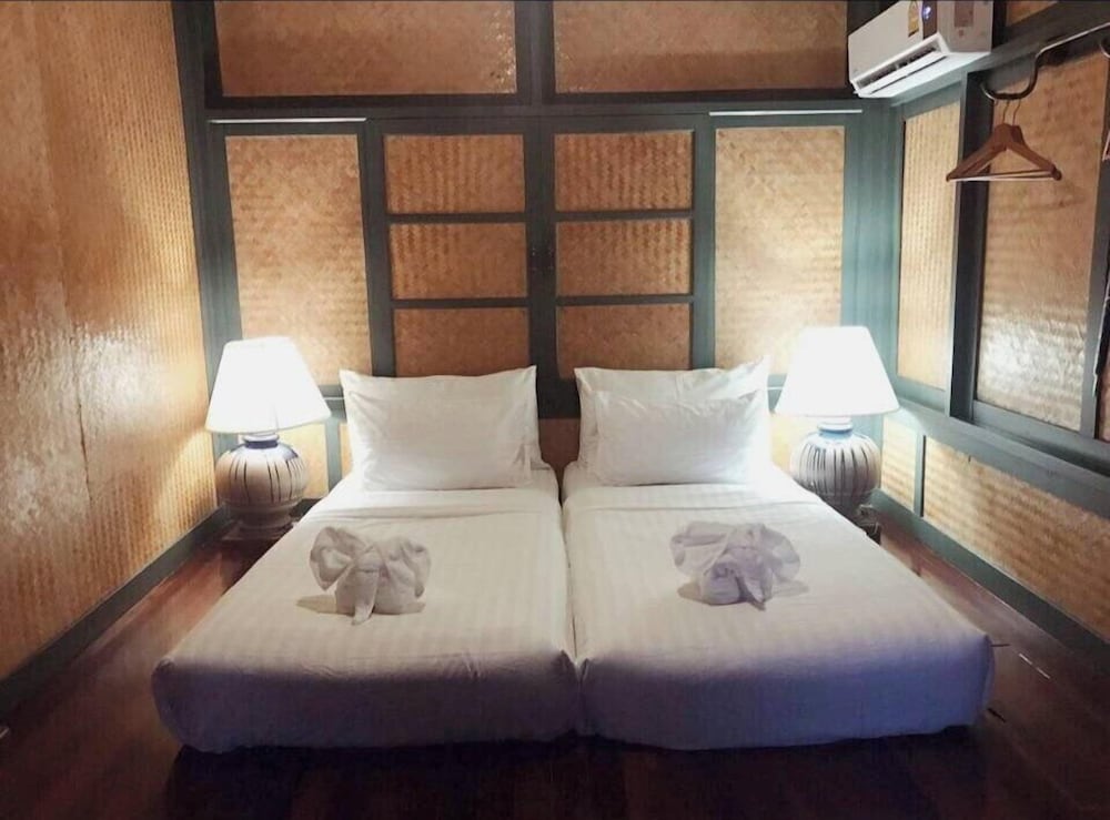 2 Bedroom Seaview