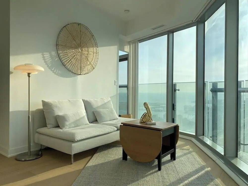 Grand Suite, 2 Bedrooms, City View thumbnail 5