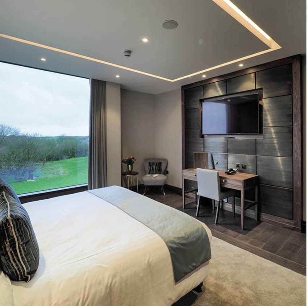 Large Standard Double or Twin Country View - Photo 1