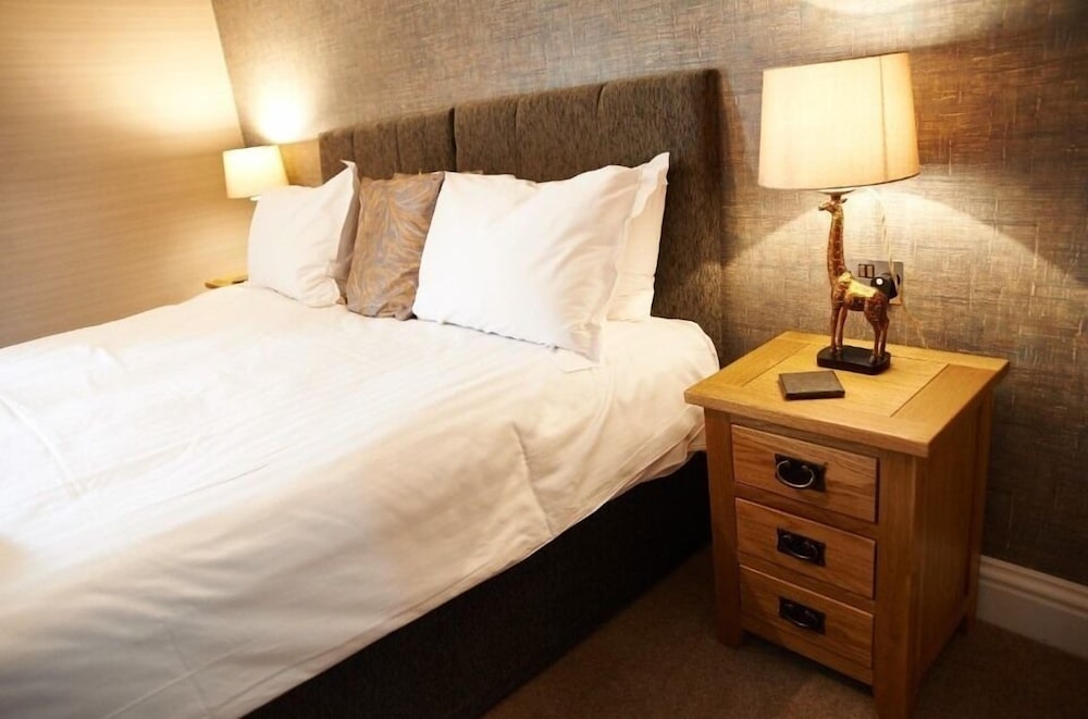 Twin Room, Ensuite (Twin/Double - Puffin) photo 2