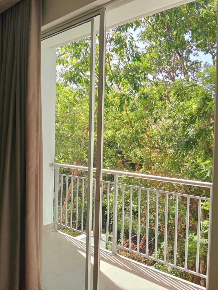 Deluxe Triple Room, Garden View photo 1