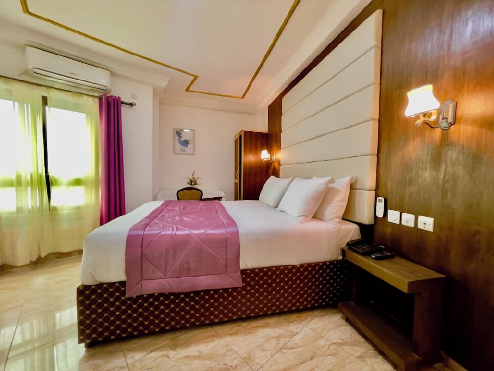 Deluxe Room, Balcony, City View