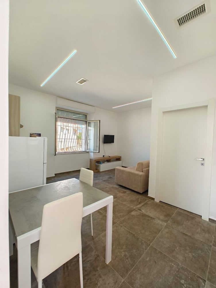 Basic Studio photo 1